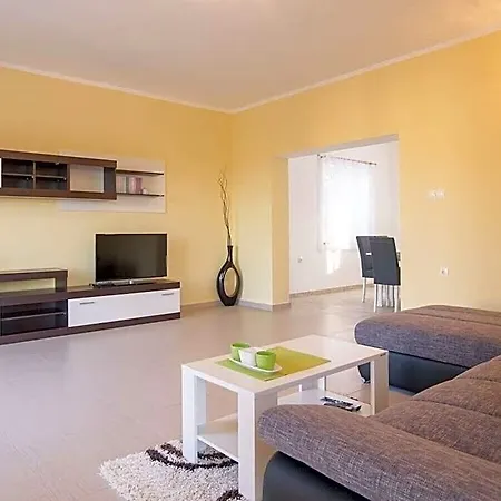 Sky Comfortable Hotel 2*