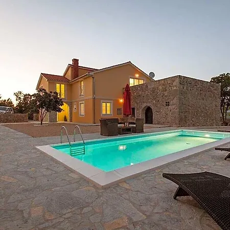 Hotel Sky Comfortable Krk Town